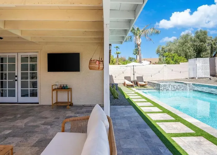 3bedroom 2bath - Saltwater Pool, Hot Tub, & Pool Table Ferienhaus