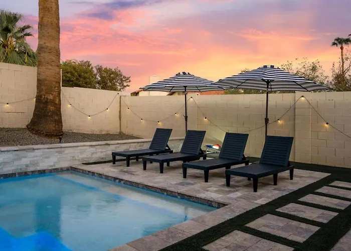 3bedroom 2bath - Saltwater Pool, Hot Tub, & Pool Table Ferienhaus