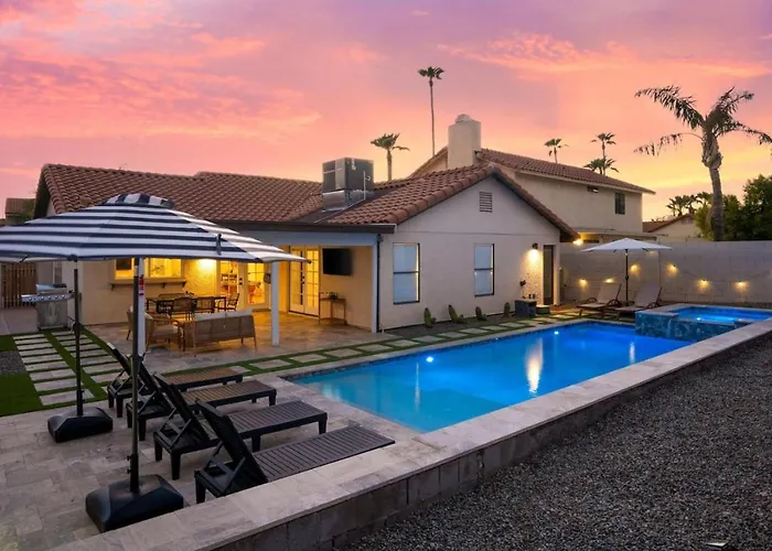 3bedroom 2bath - Saltwater Pool, Hot Tub, & Pool Table *
